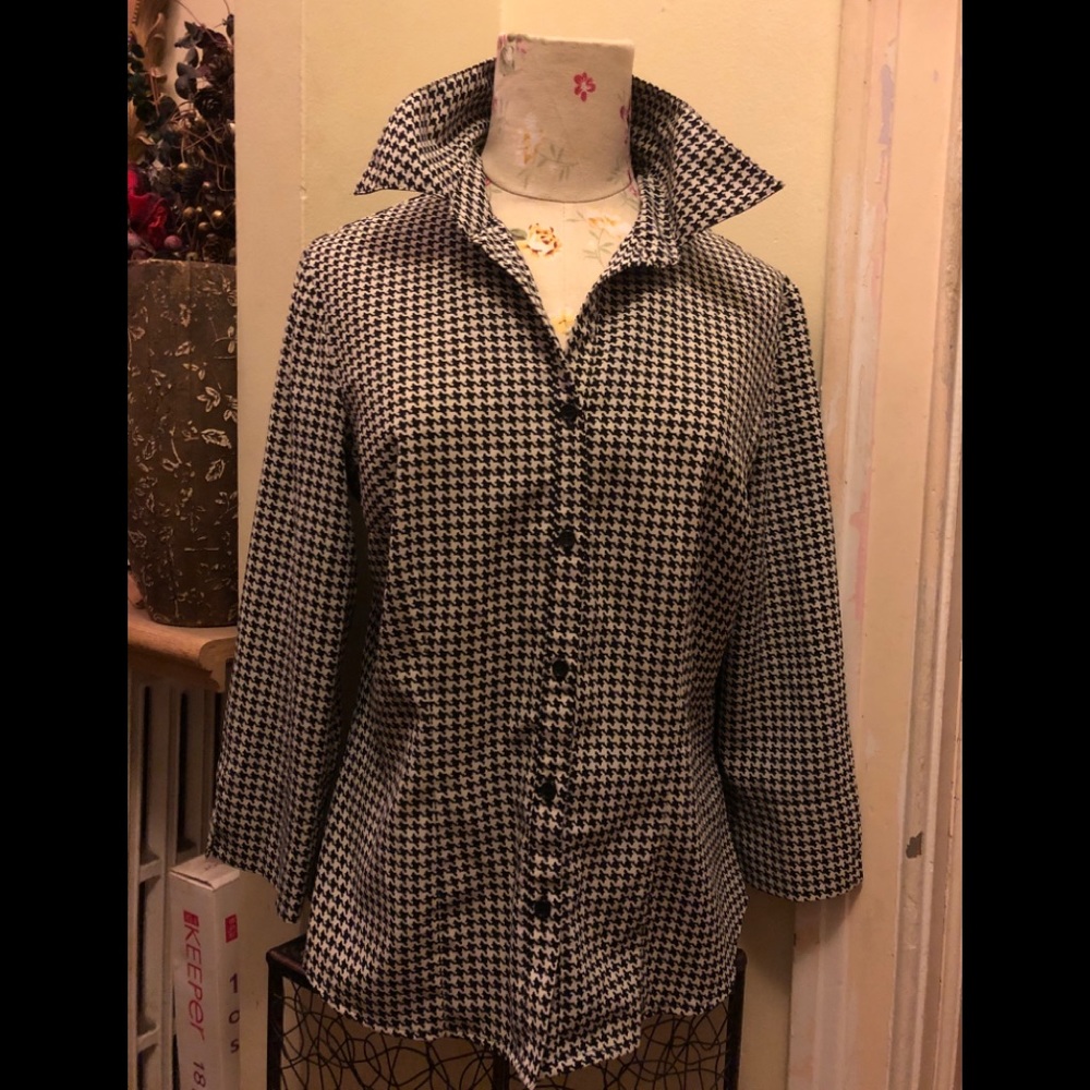 Covington Herringbone black and white blouse